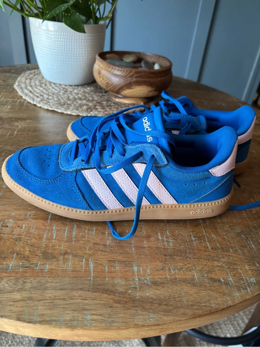 adidas Breaknet Sleek Lace Up Sneakers – Blue/Pink – Women’s 8.5